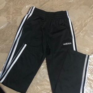 Kids Adidas Sweatpants size small (8)